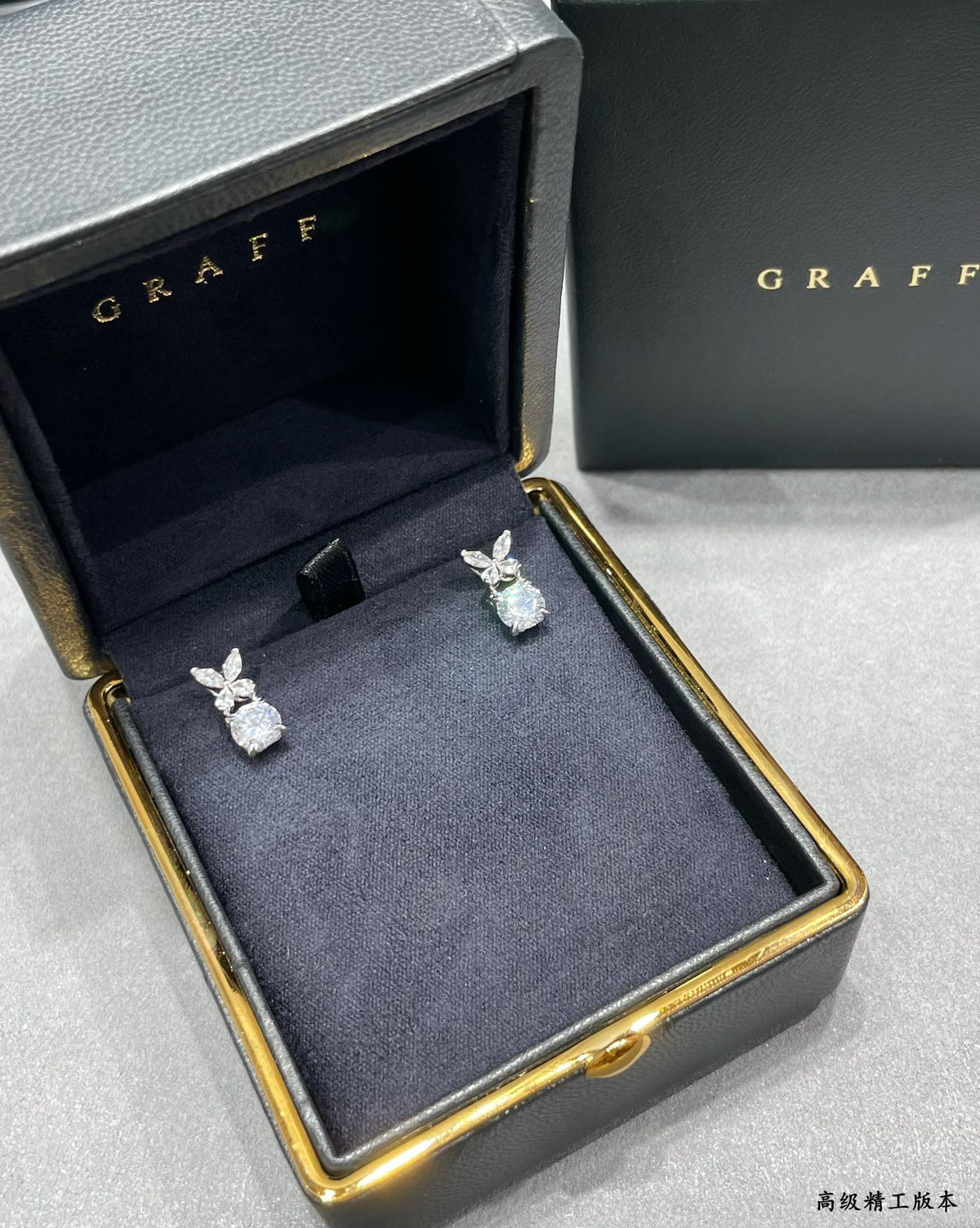 earring