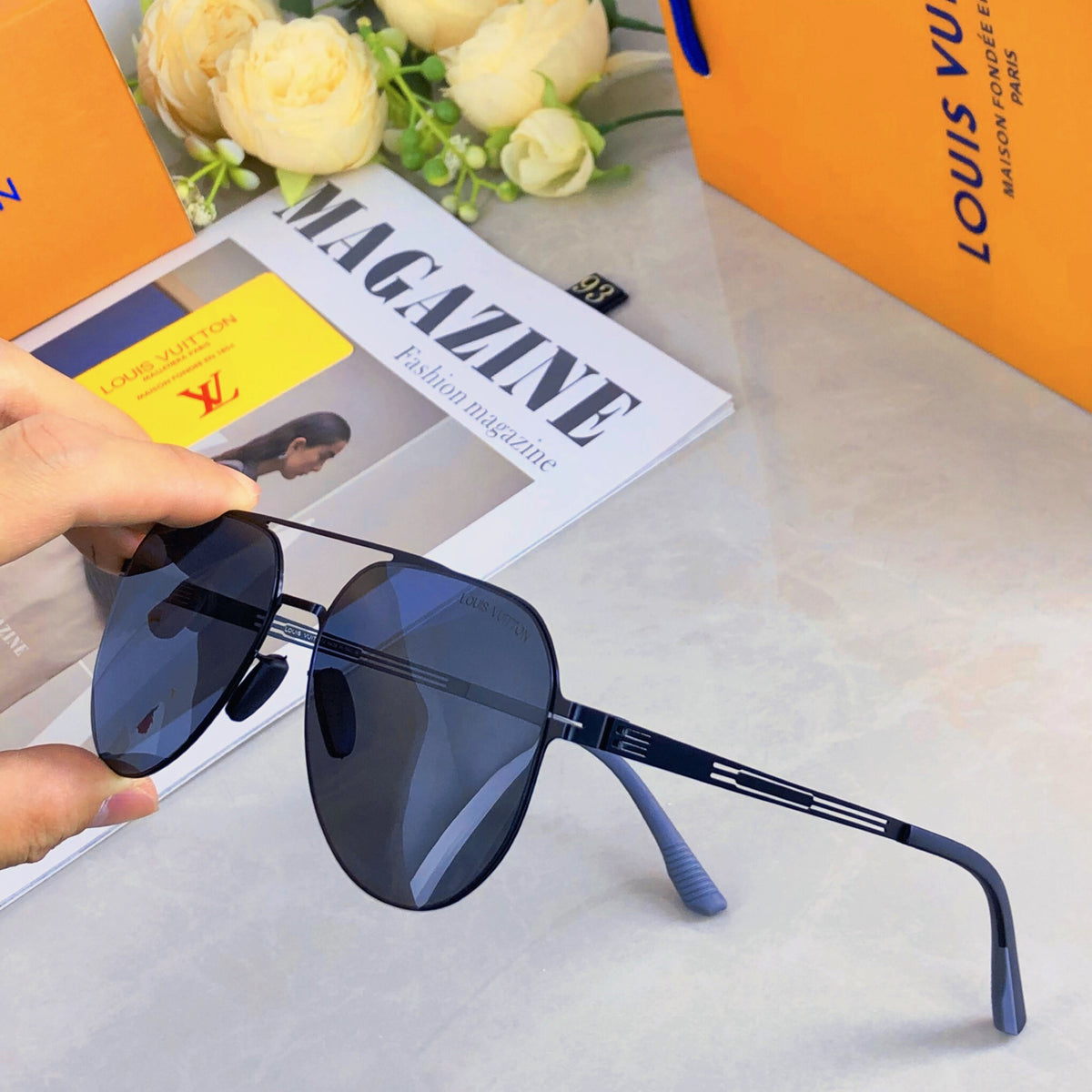 Double-beam aviator sunglasses