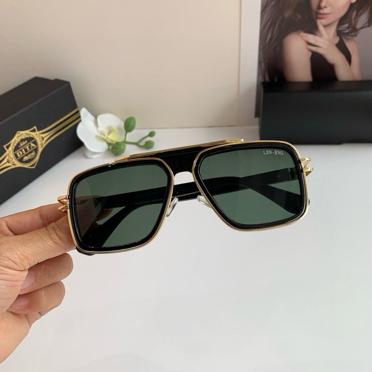 Square frame sunglasses
