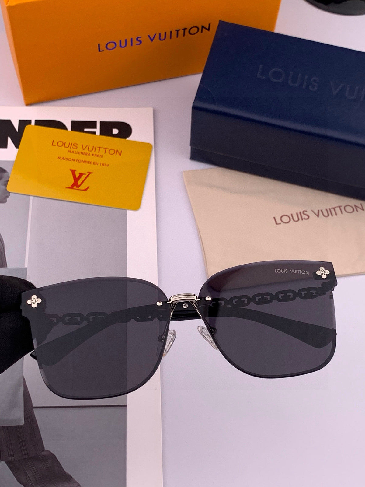 large frame classic sunglasses