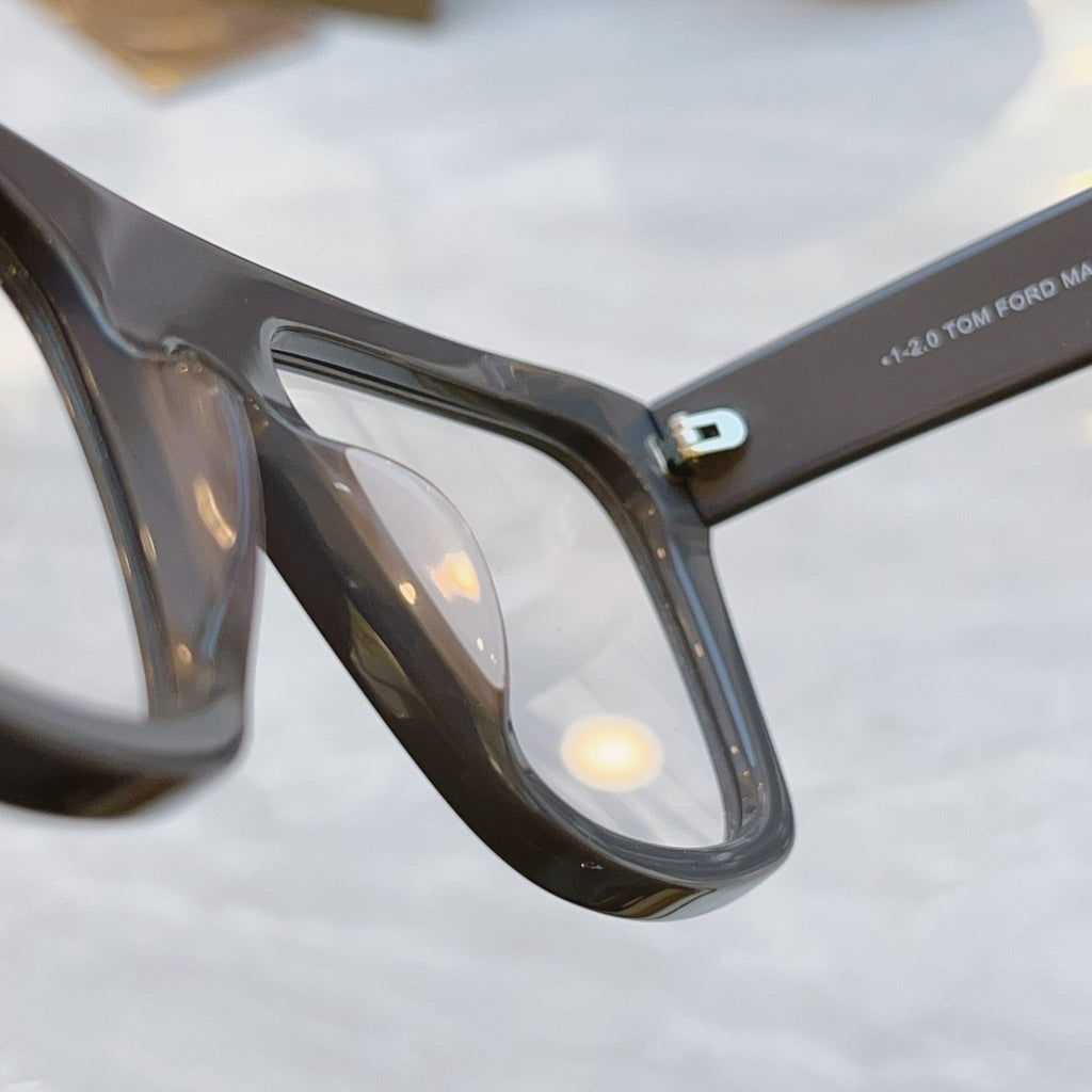 new glasses frame