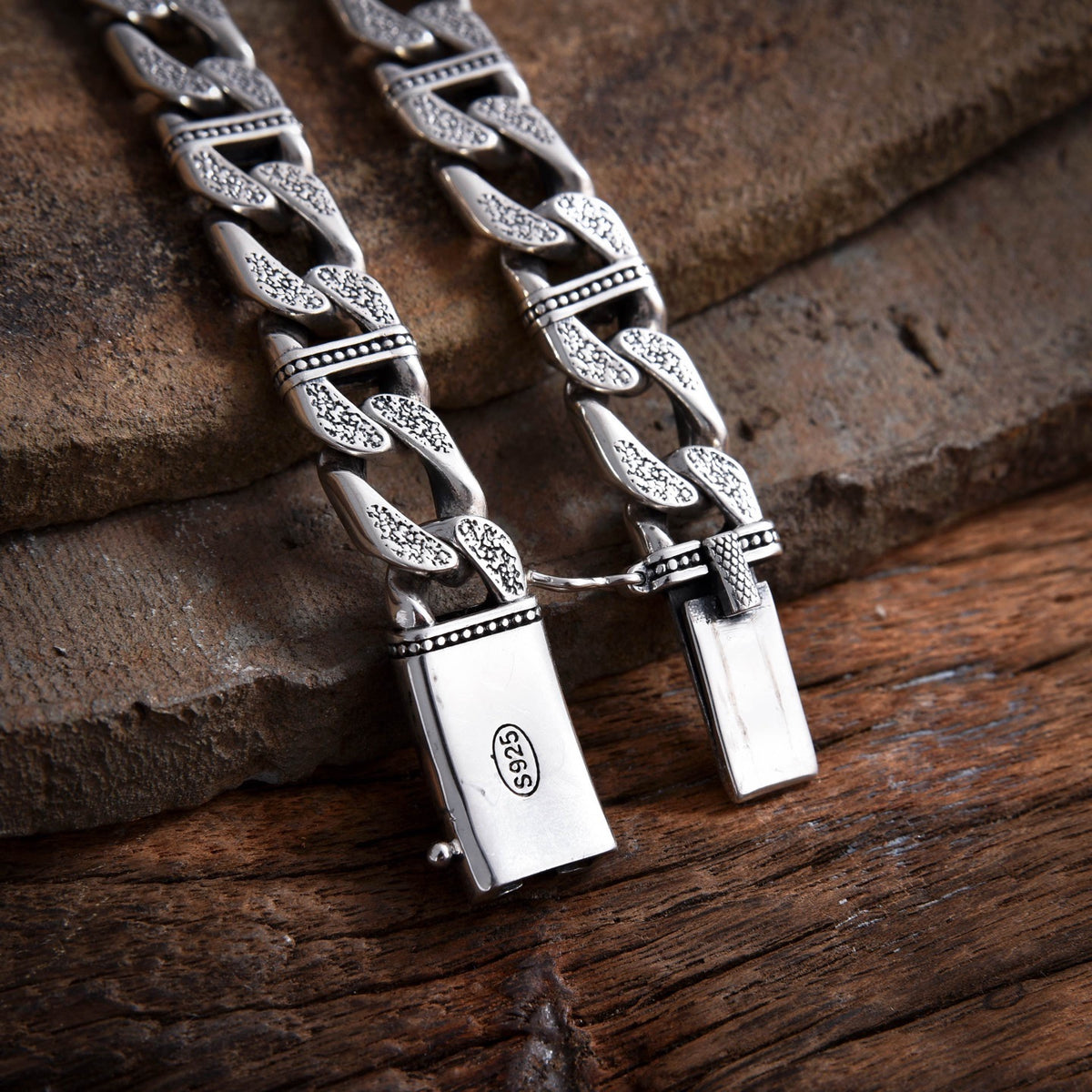 Personalized men's bracelet
