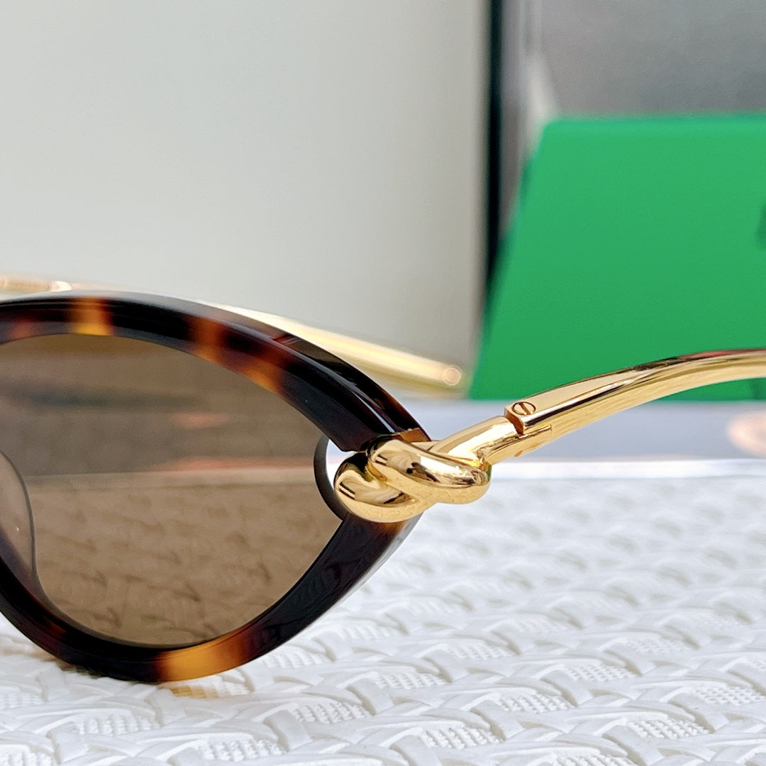 Personalized sunglasses