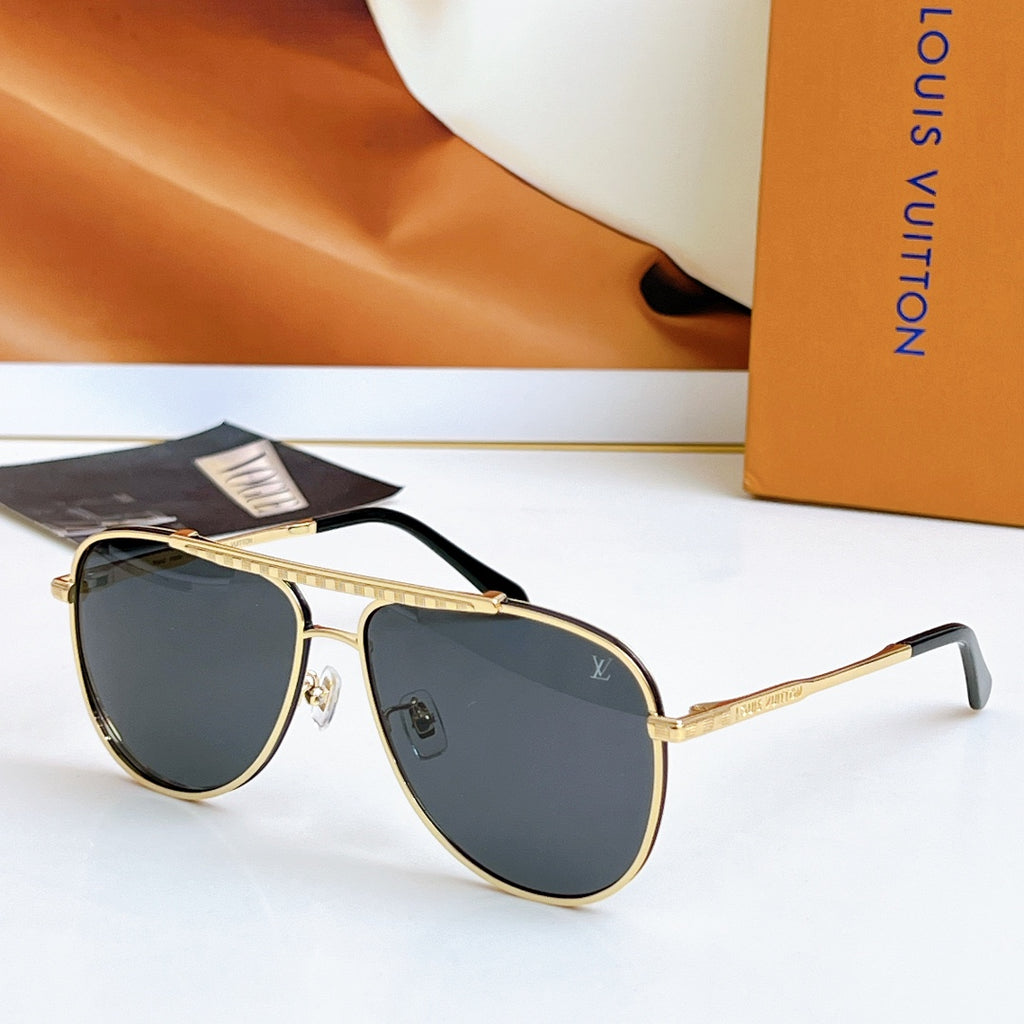 Personalized trendy sunglasses