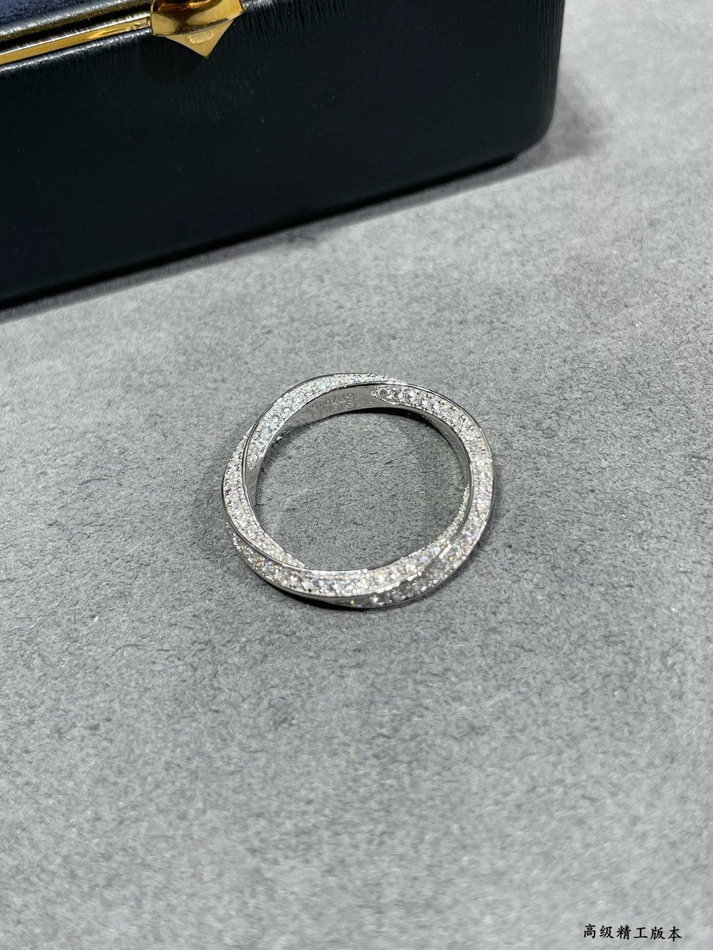 Spiral full diamond ring