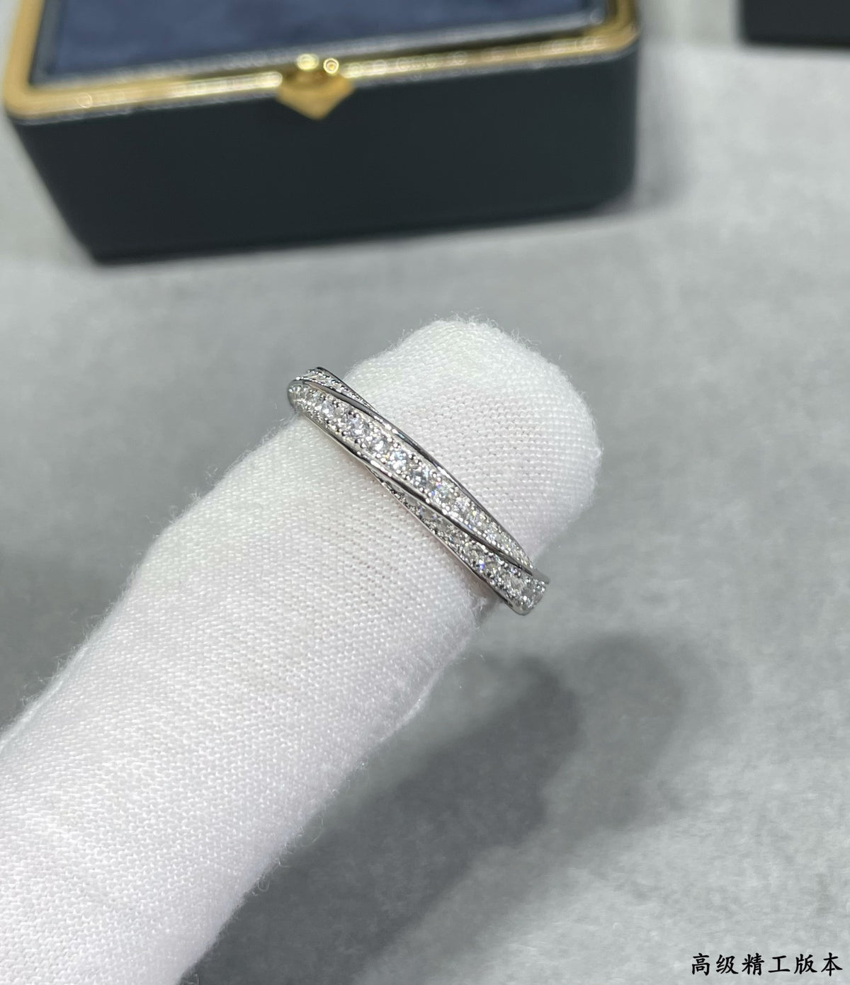 Spiral full diamond ring