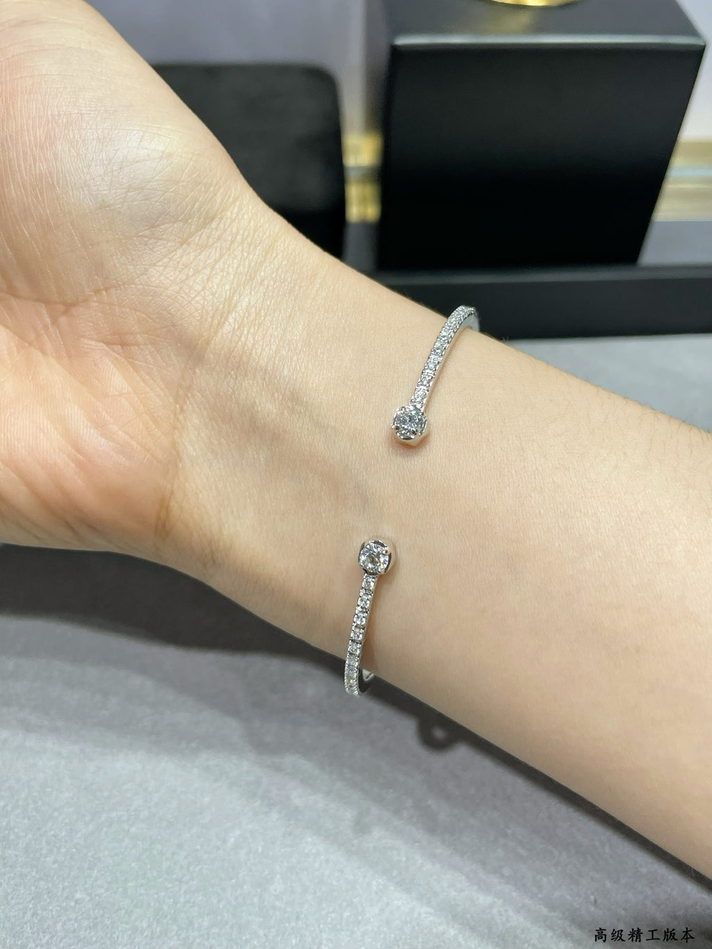 Thin round diamond bracelet