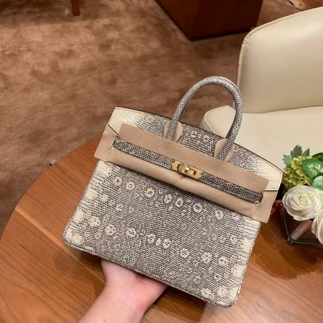 Invincible exquisite lizard leather bag