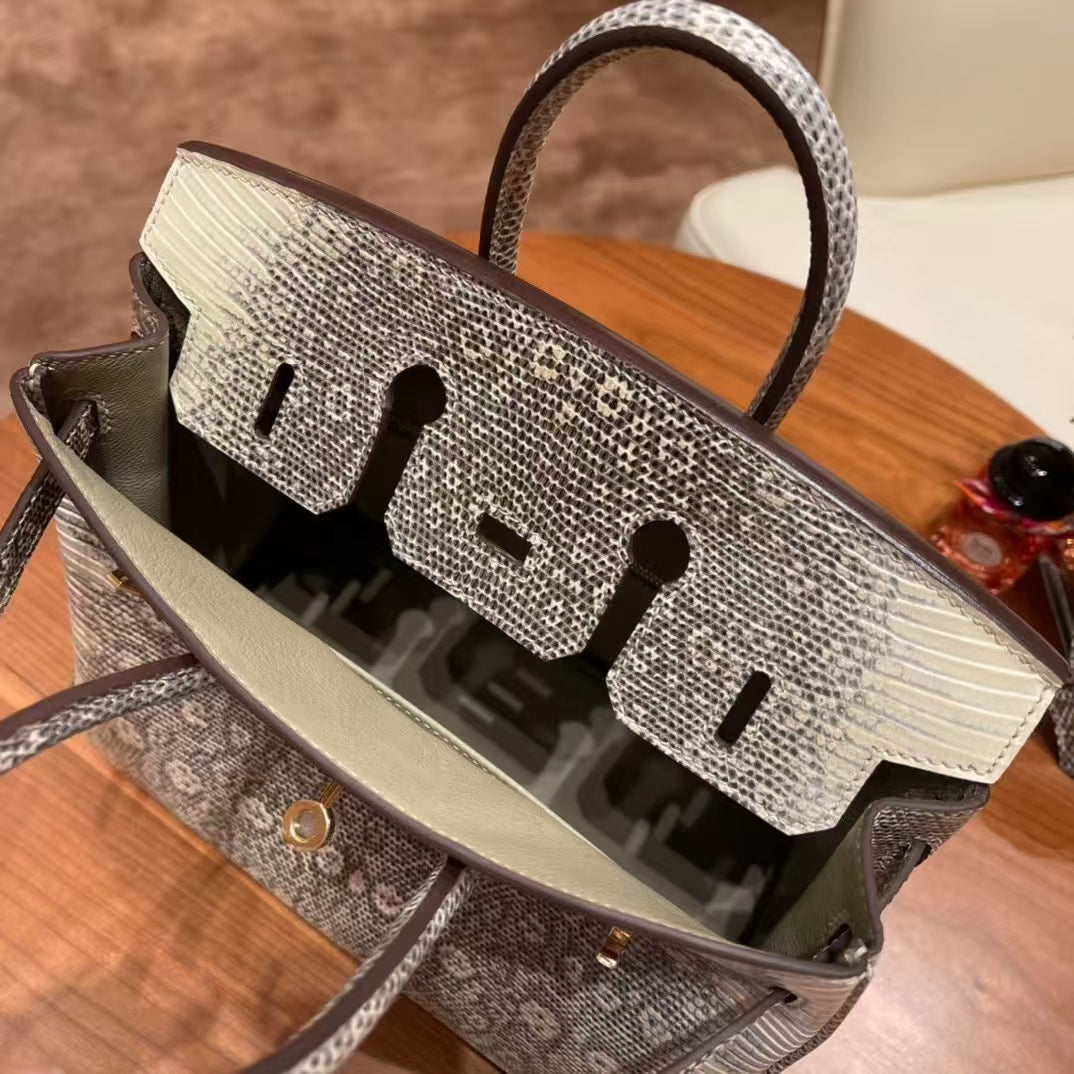 Invincible exquisite lizard leather bag