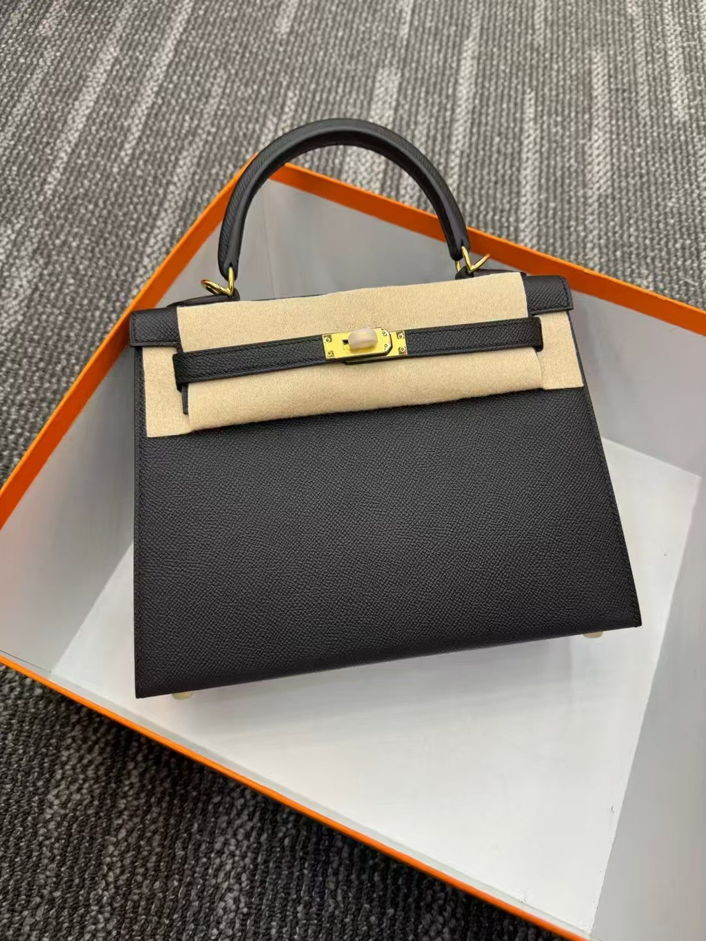 Light luxury and elegant bags