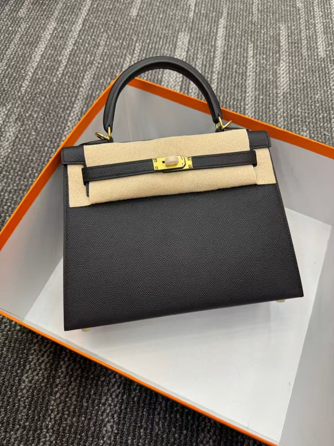 Light luxury and elegant bags