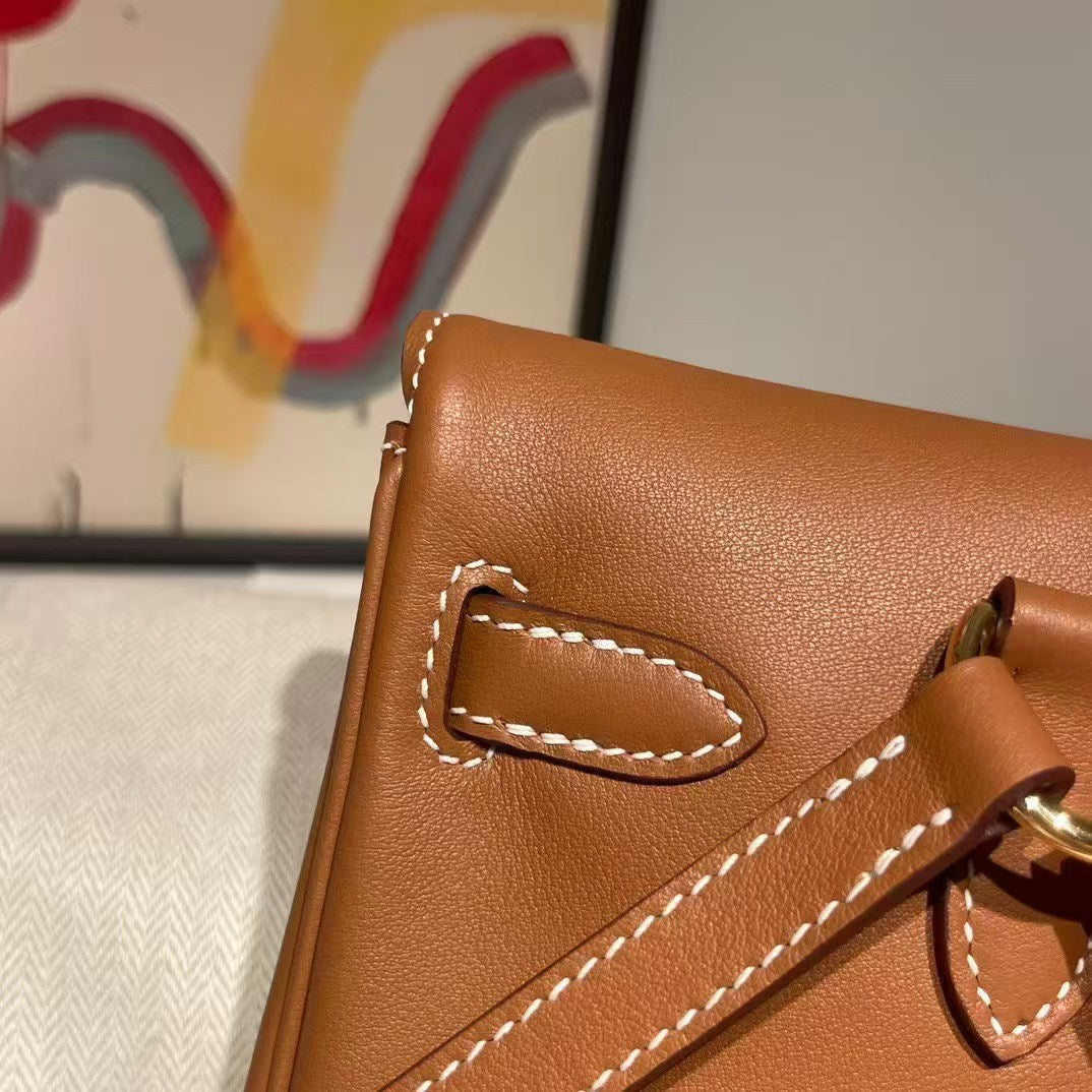 Elegant small schoolbag