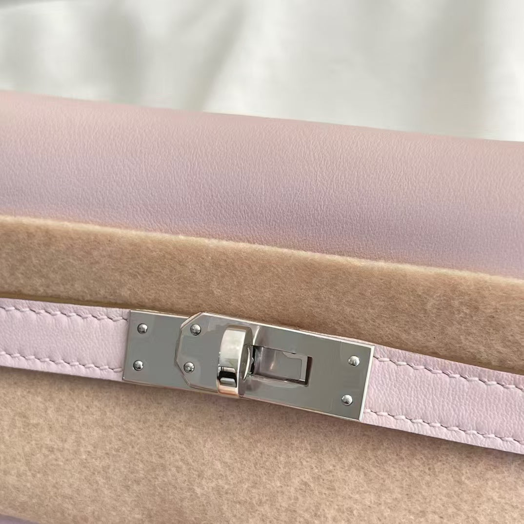 kelly moove banana bag