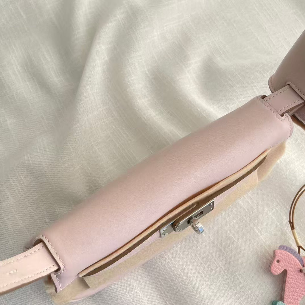kelly moove banana bag