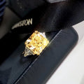 Dazzling diamond ring
