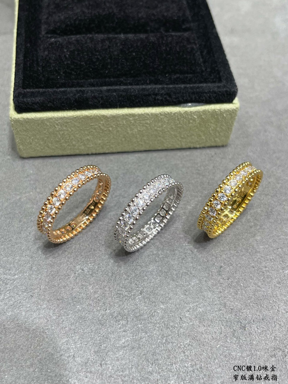 Narrow single row full diamond ring💍