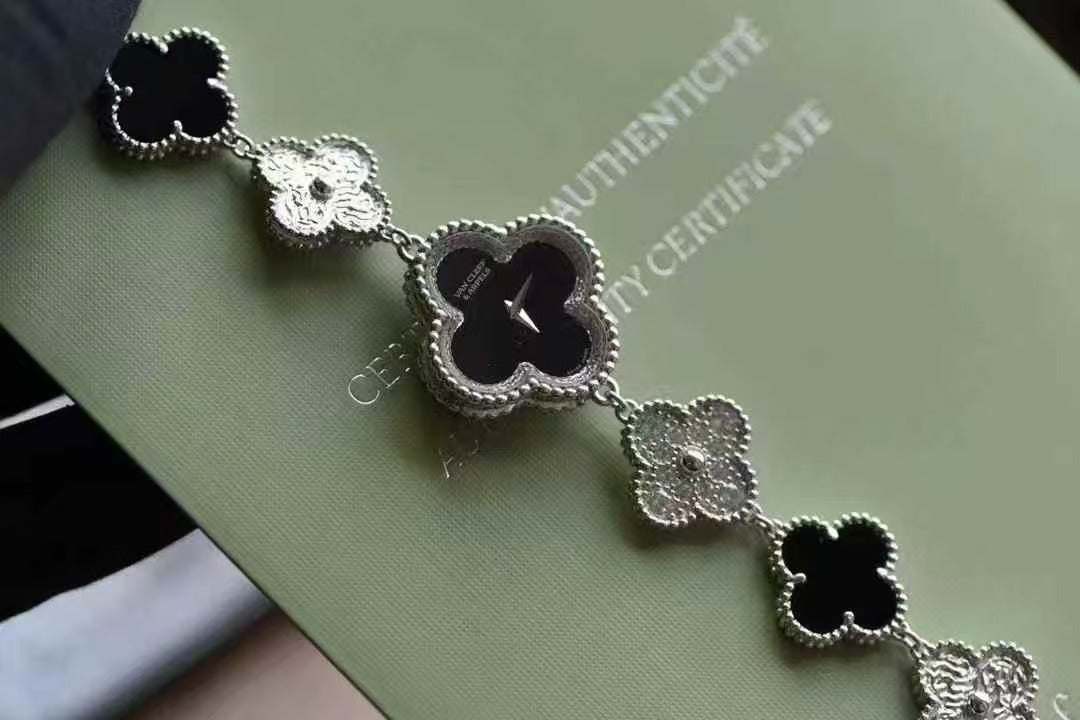 Van Cleef & Arpels watches bracelet