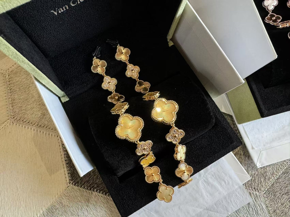 Van Cleef & Arpels watches bracelet