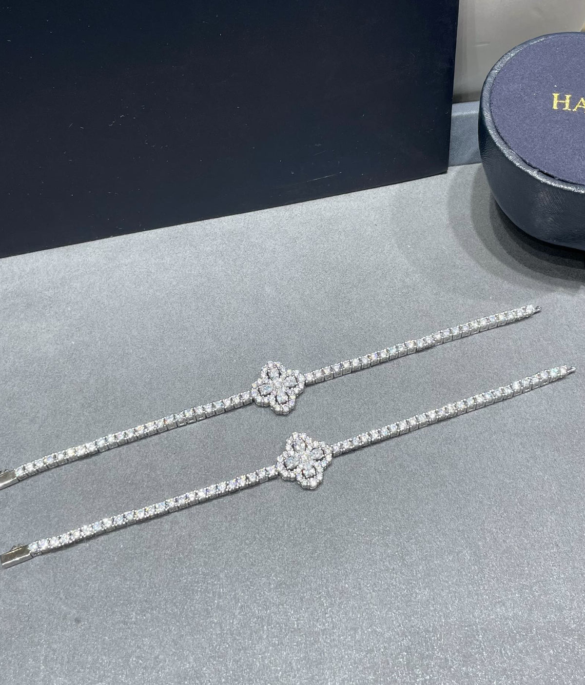 Flower bracelet