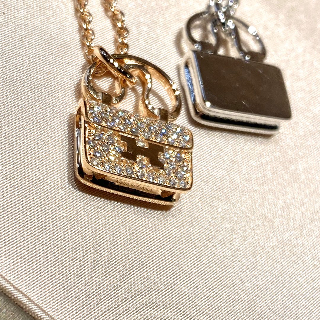 H - Necklace