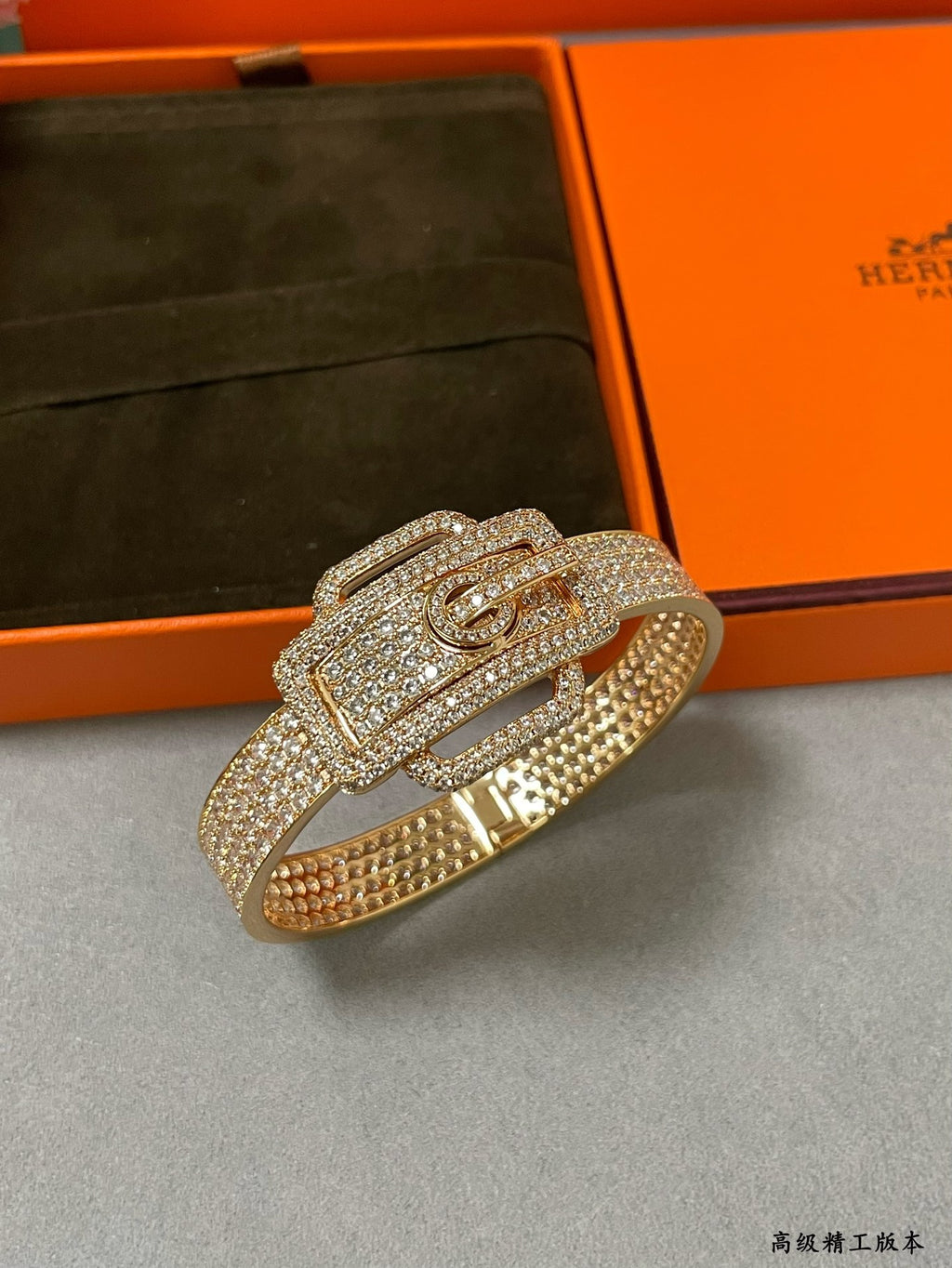 Gold buckle bracelet