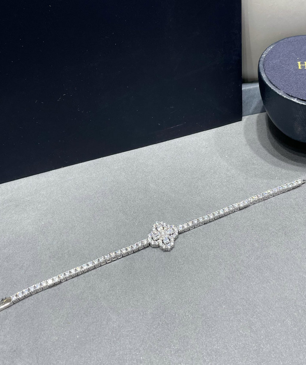 Flower bracelet