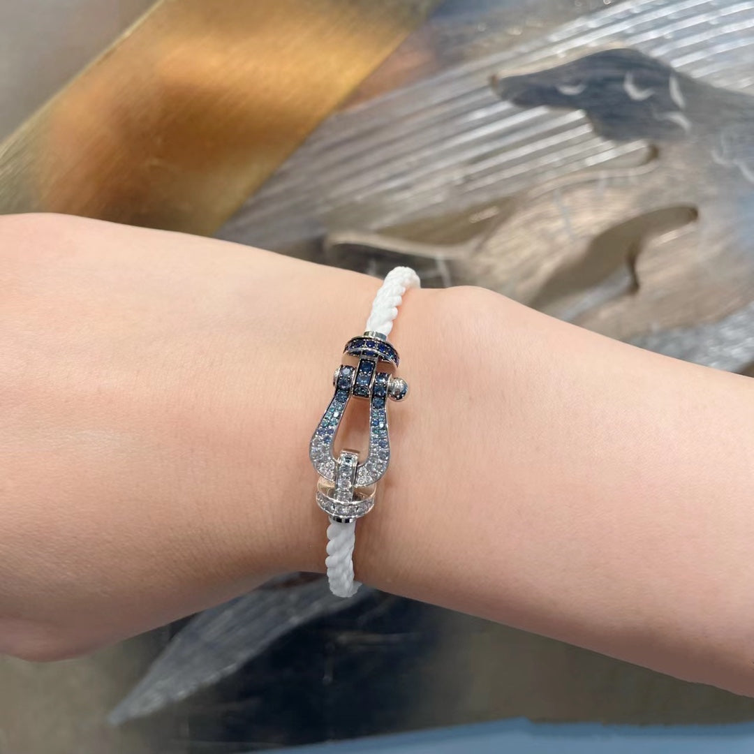 Buckle bracelet