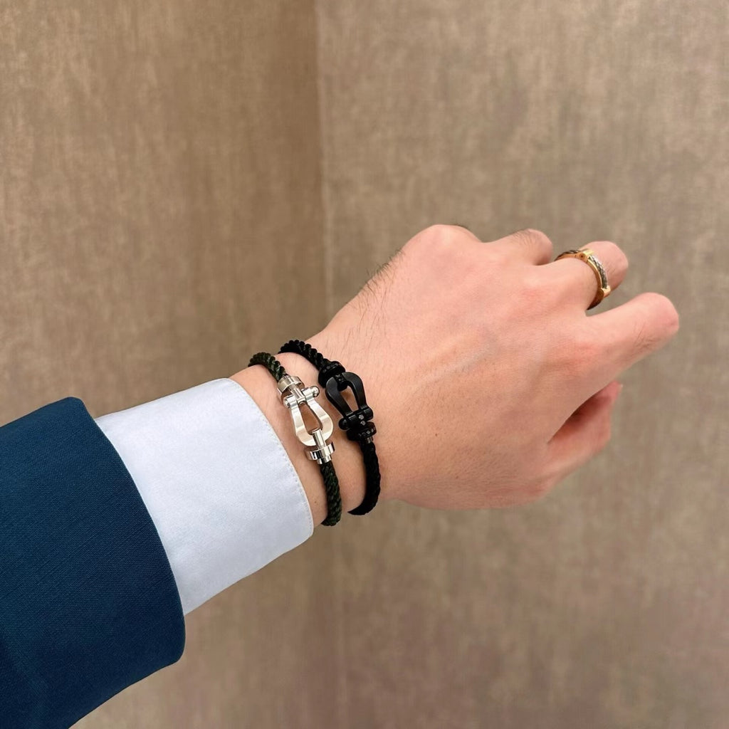 Buckle bracelet