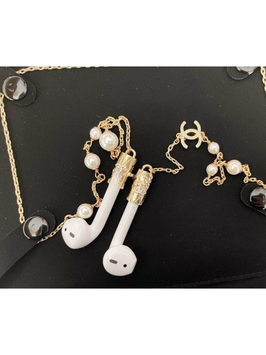 C-necklace