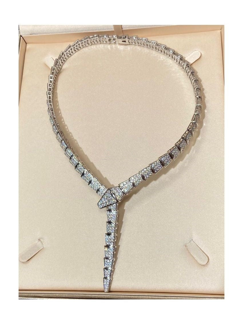 Silver necklace