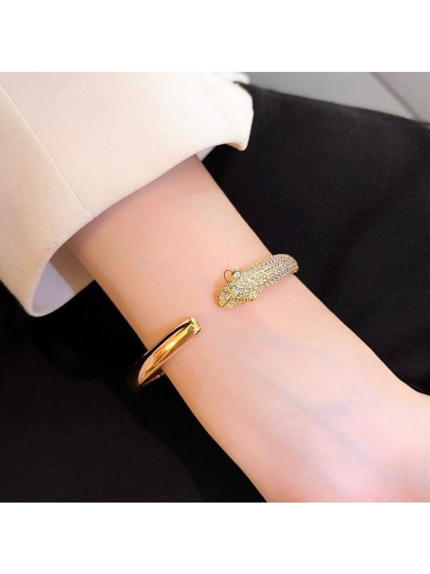 C-Bracelet